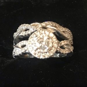 Women’s engagement ring